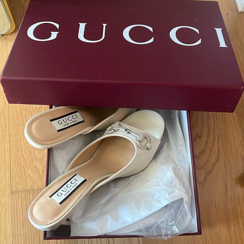 Never worn gorgeous Gucci heels! a bit too small & can’t return